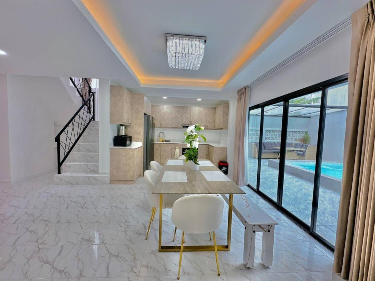 4Bedroom Pool Villa Near Walking St Bonk Pattaya Eksteriør bilde